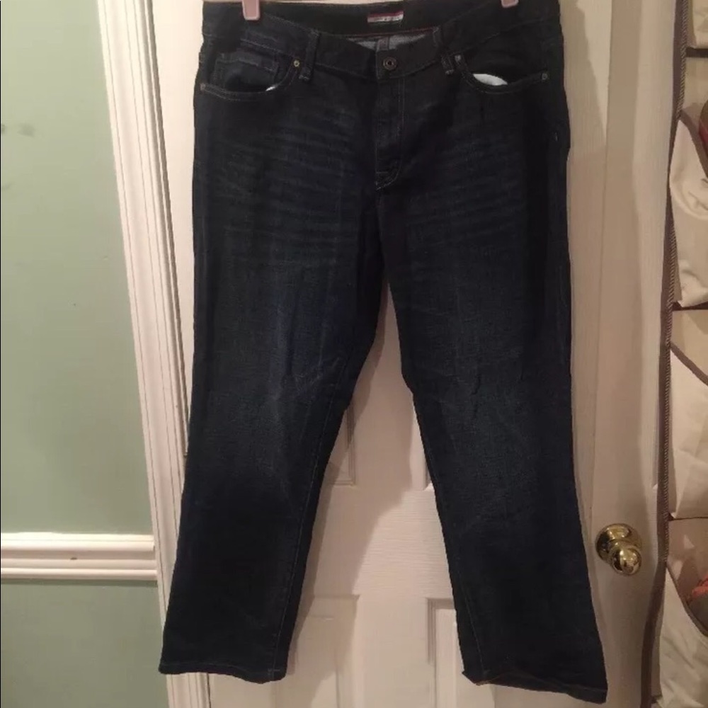 Tommy Hilfiger boy friend jeans.    (40)